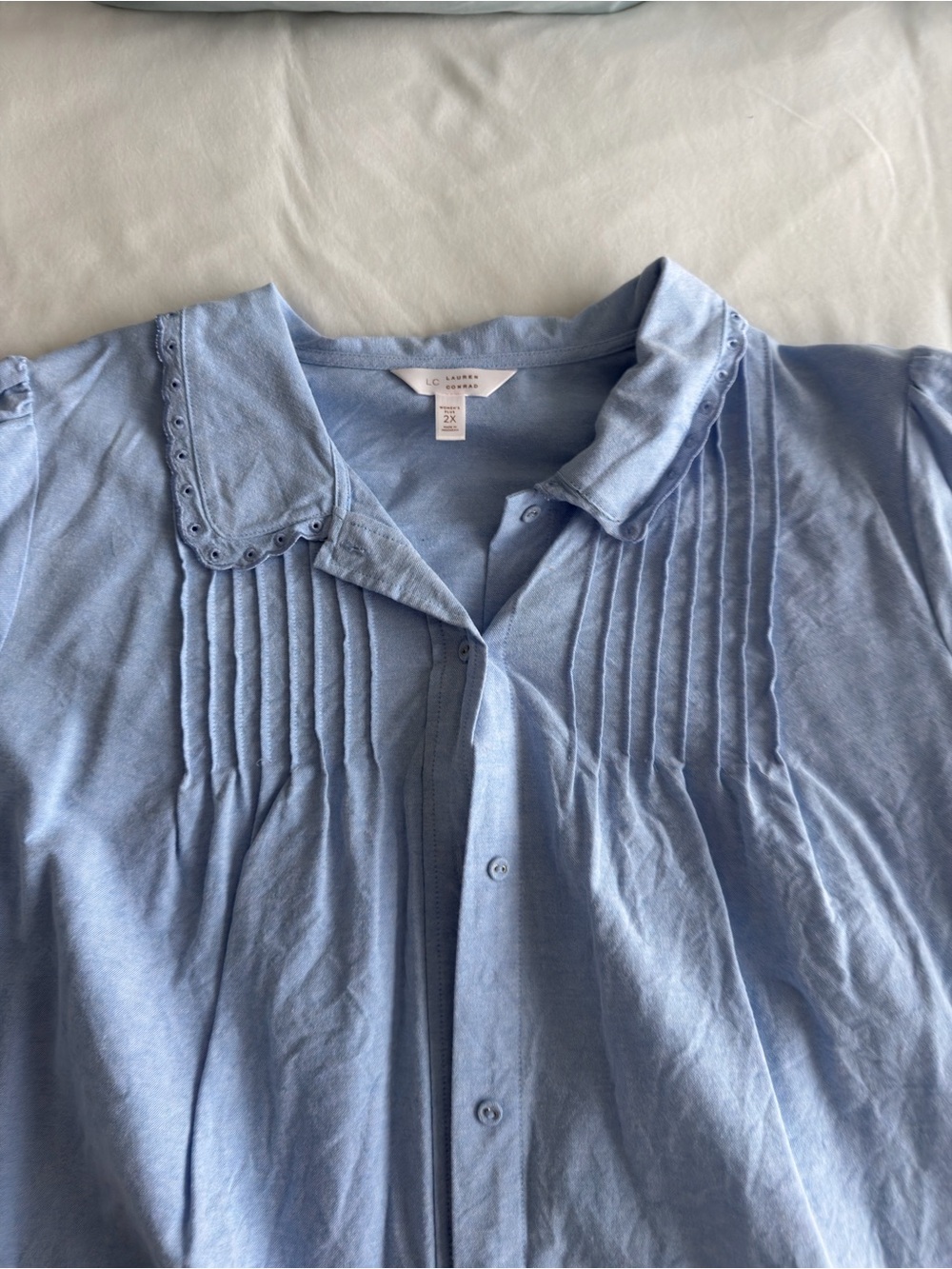 Lauren Conrad Pleated Button Down in Blue Size 2X Like New